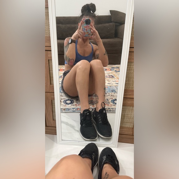 Women’s Nike shoes - Picture 4 of 5